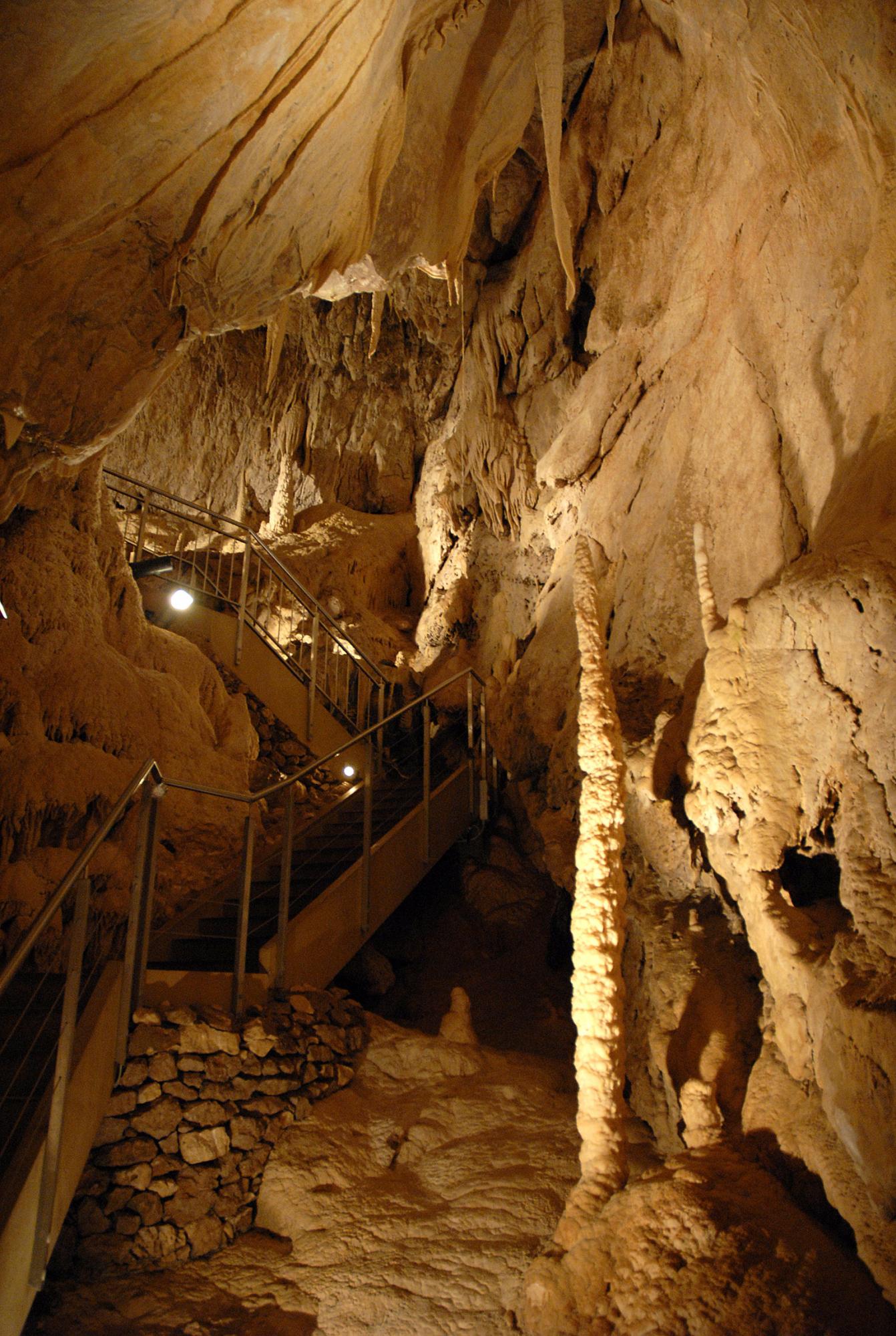 Tropfsteinhöhlen von Vallorbe