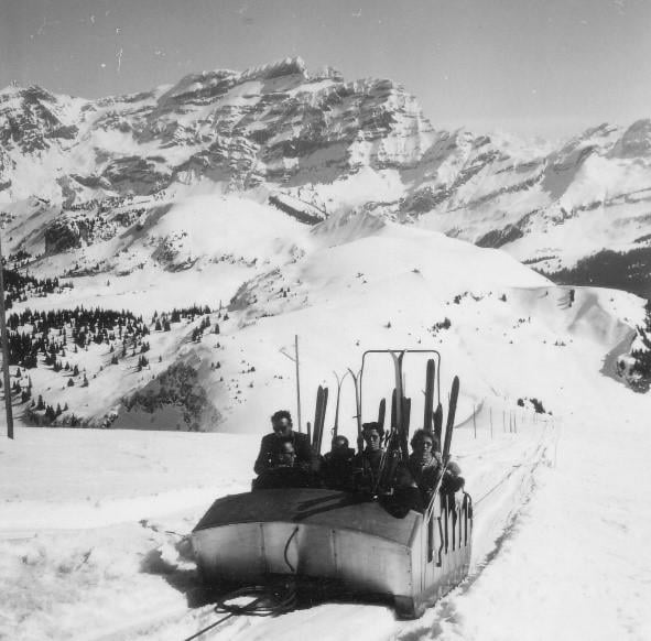 © 2022 Wann kam in der Schweiz das Skifahren auf