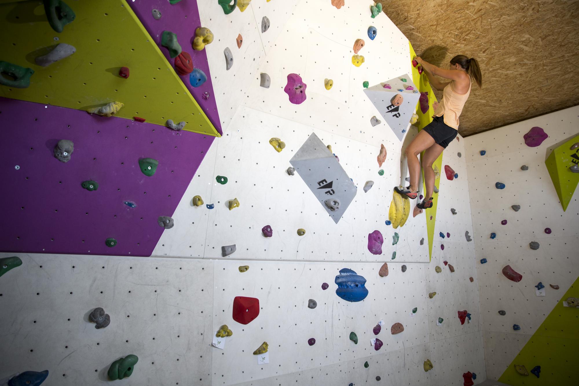 Climbing Hall Poub Bloc Villars Gryon Les Diablerets Bex Switzerland