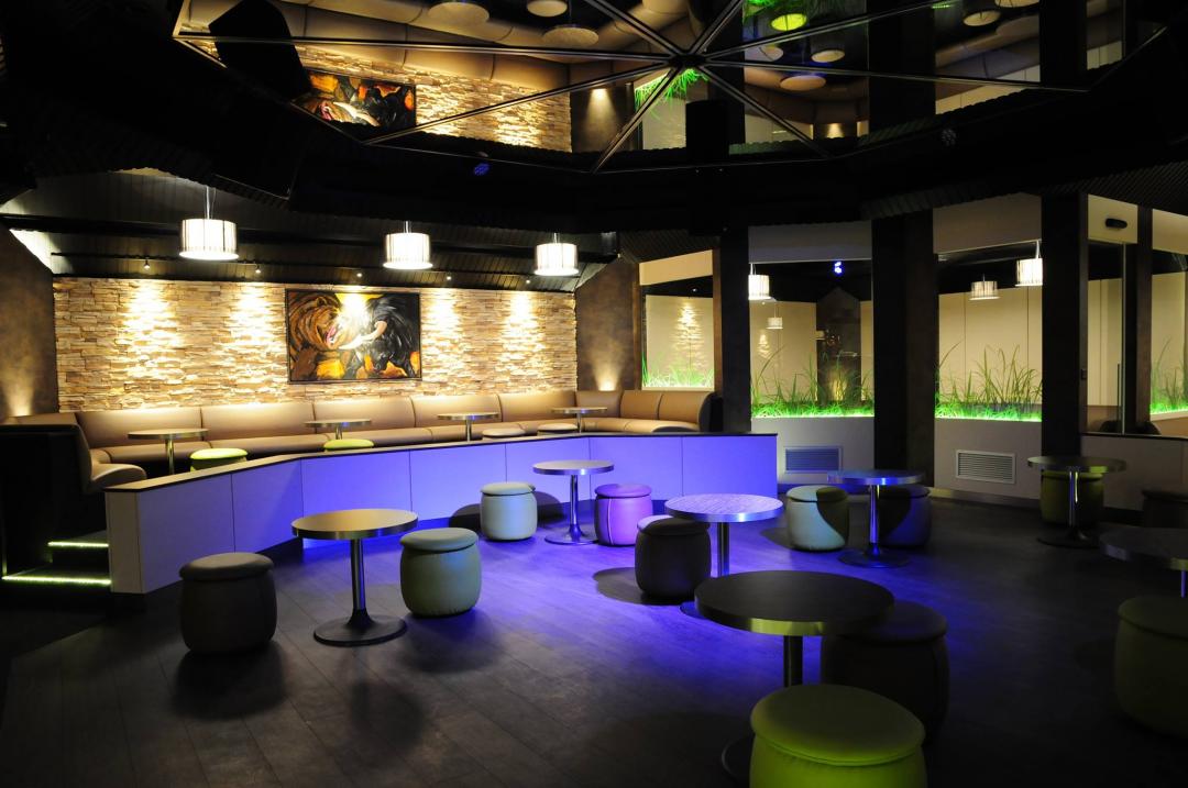Bars & Clubs