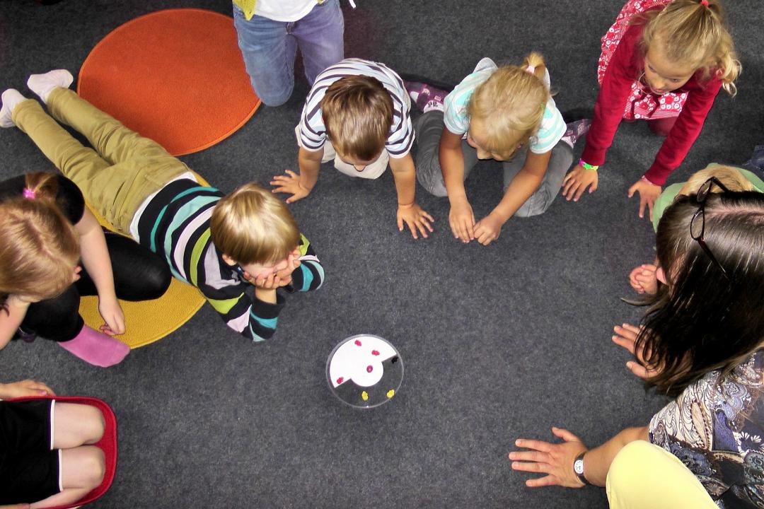 Kinderkrippen & Babysitting