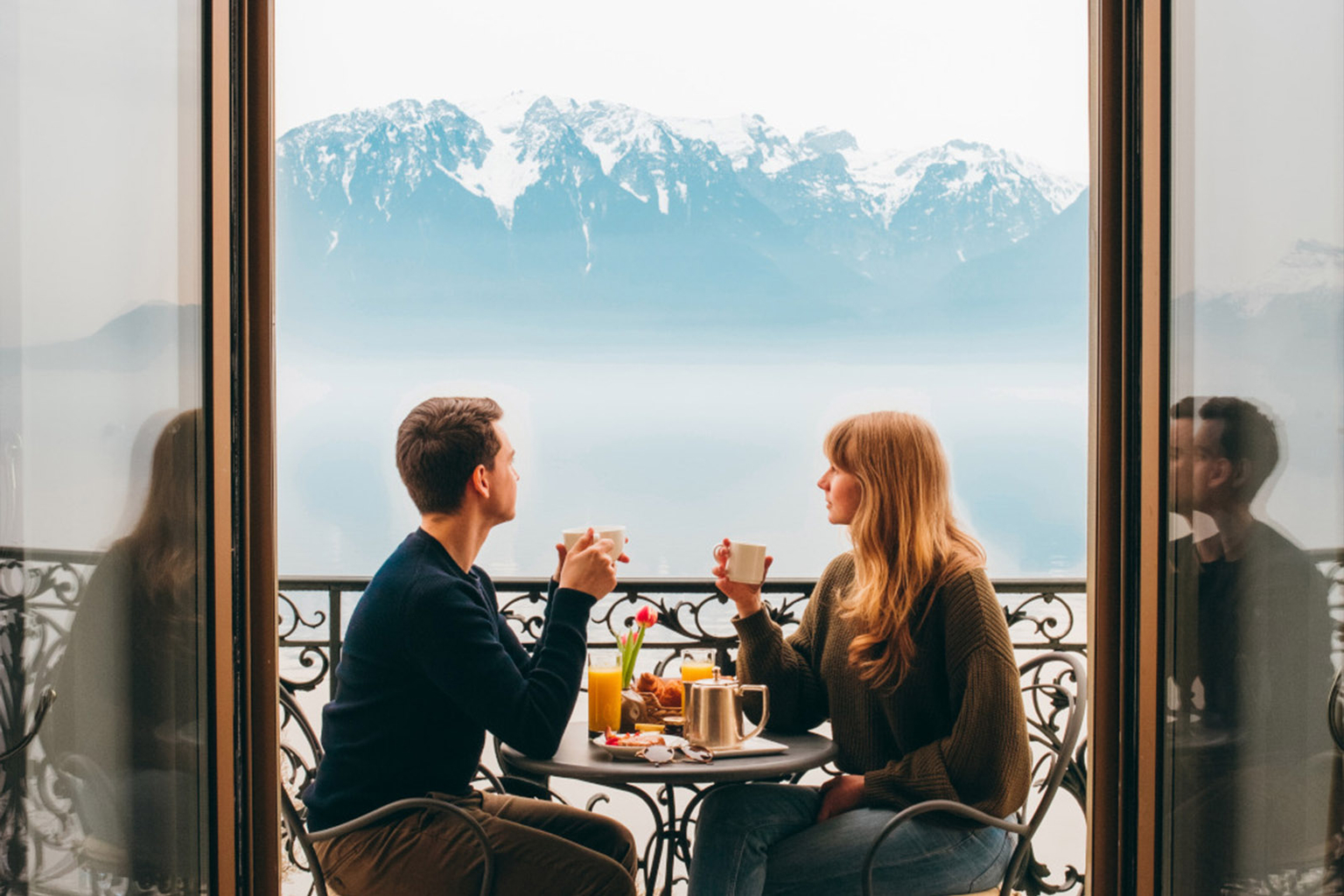 Fullscreen Header Image