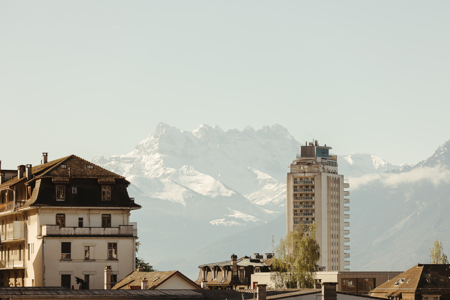 Fullscreen Header Image