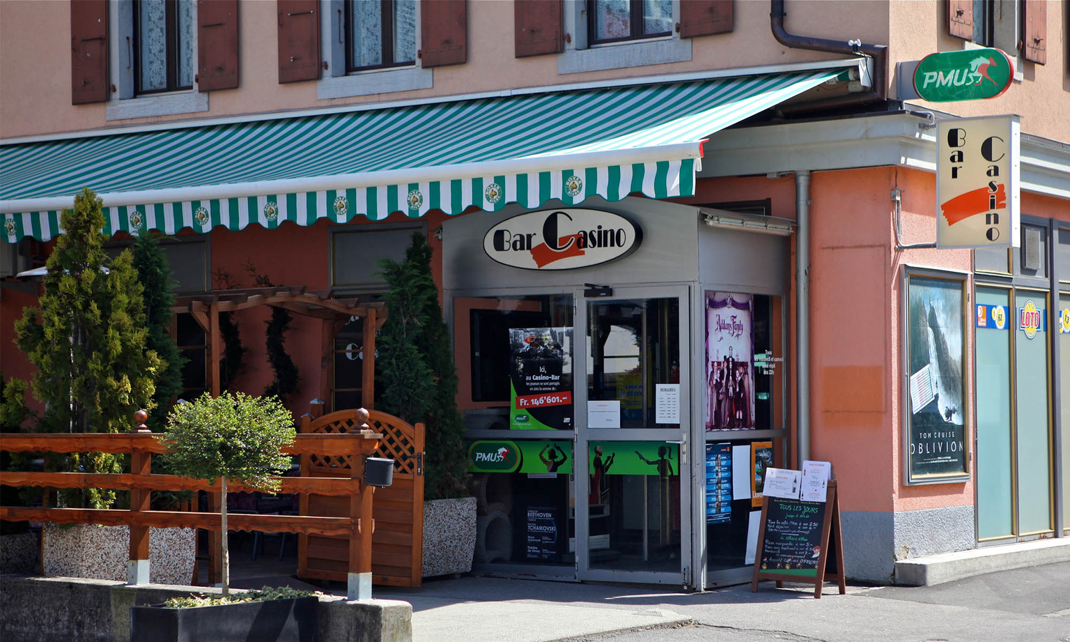 Bar Casino