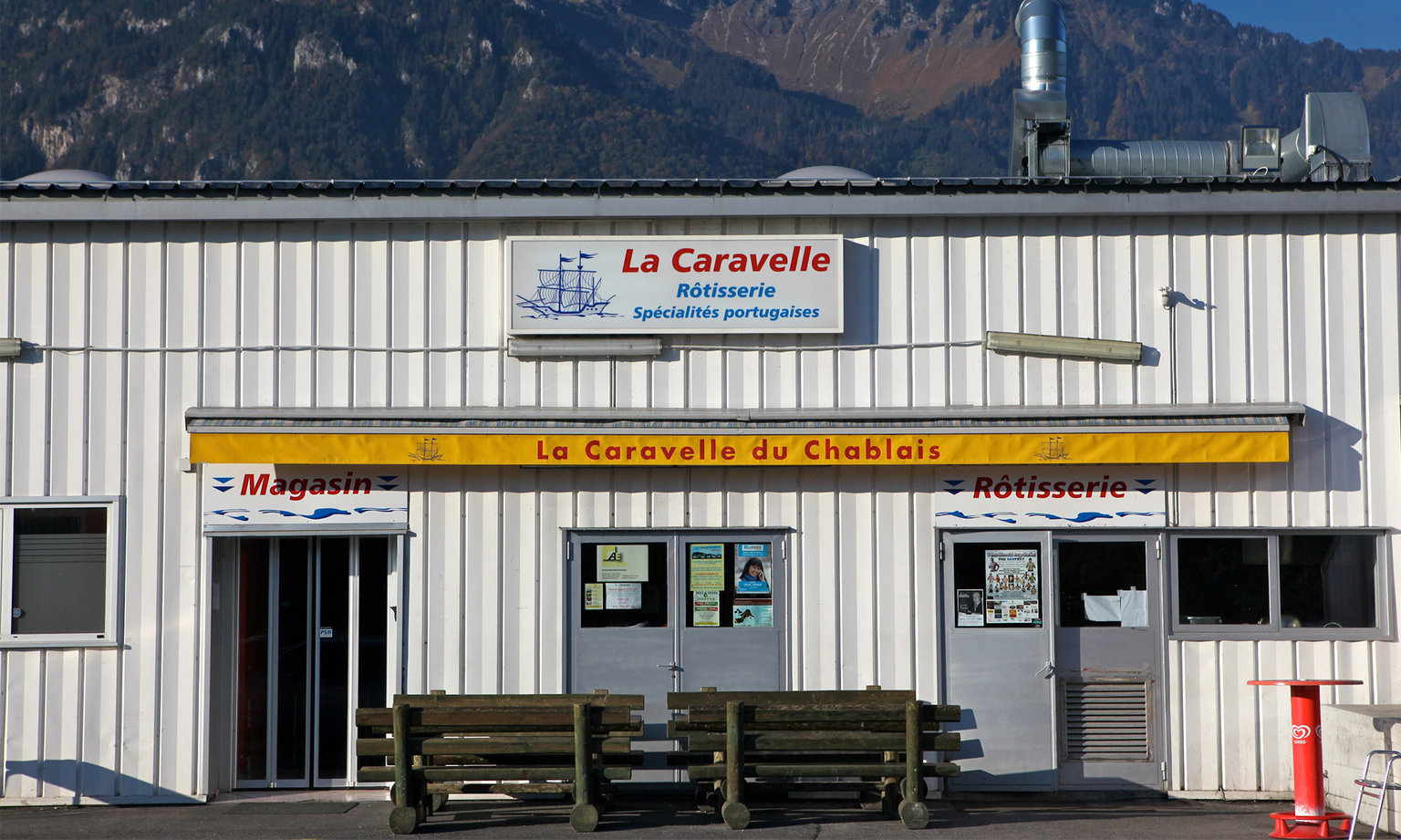 Café-Restaurant Rotisserie Nova Caravela