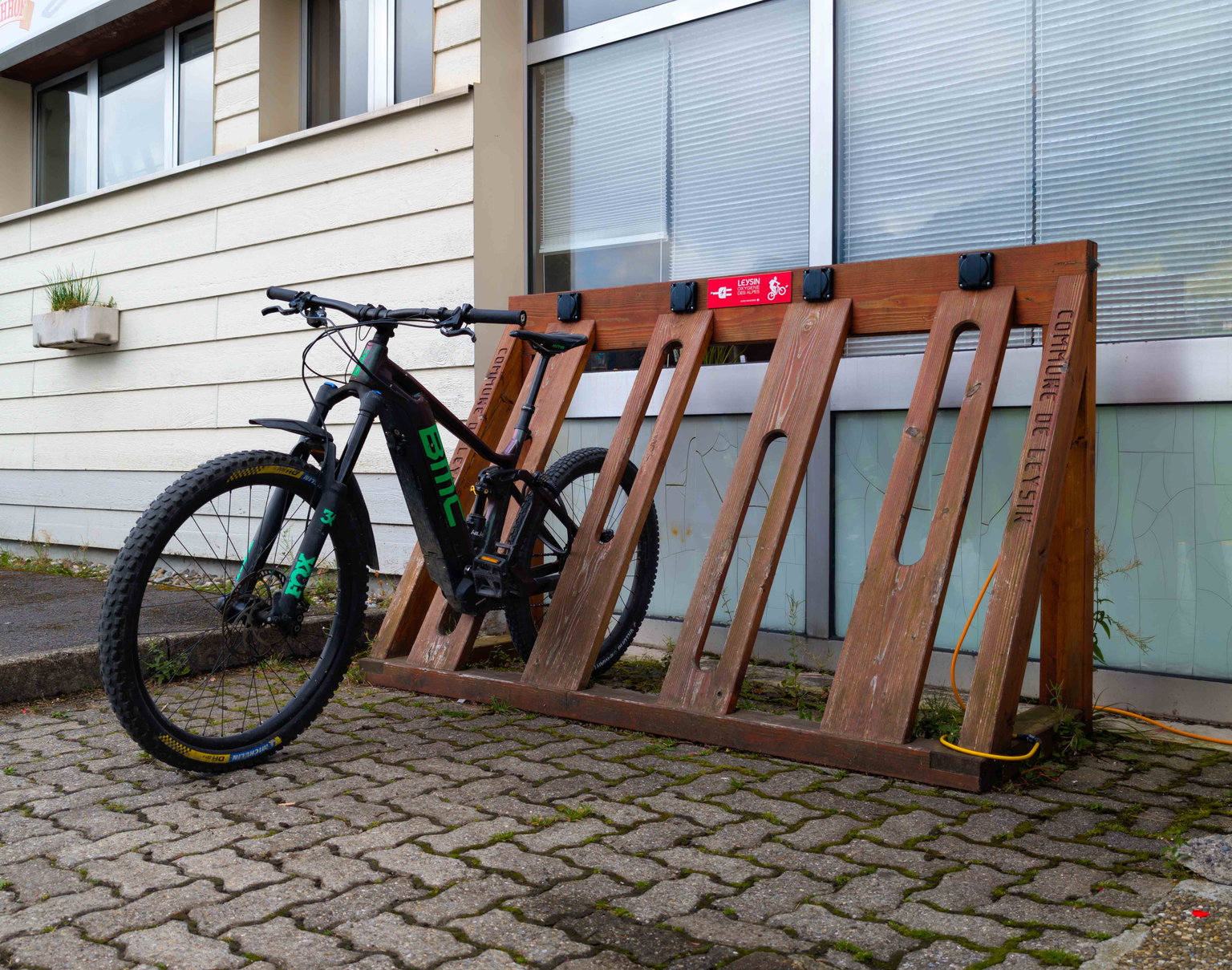 E-bike charging socket - Ice rink