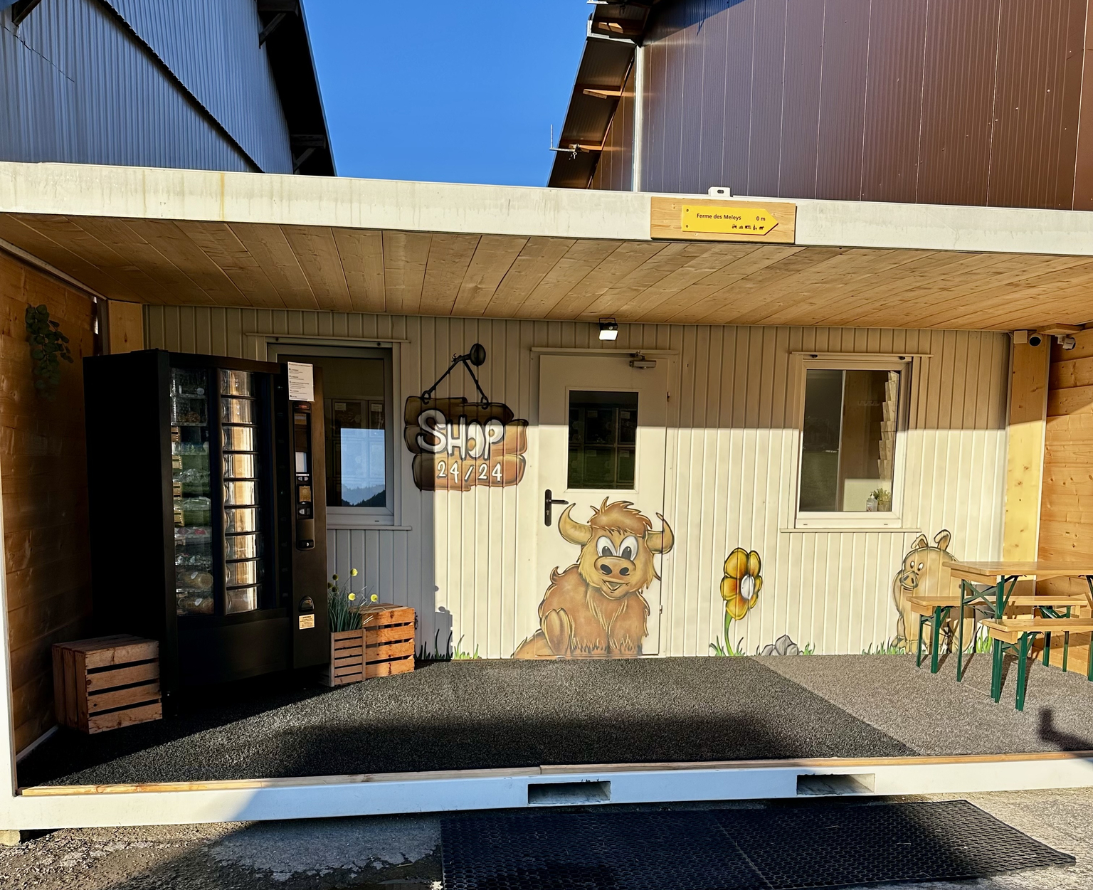 Magasin en libre service de la ferme des Meleys