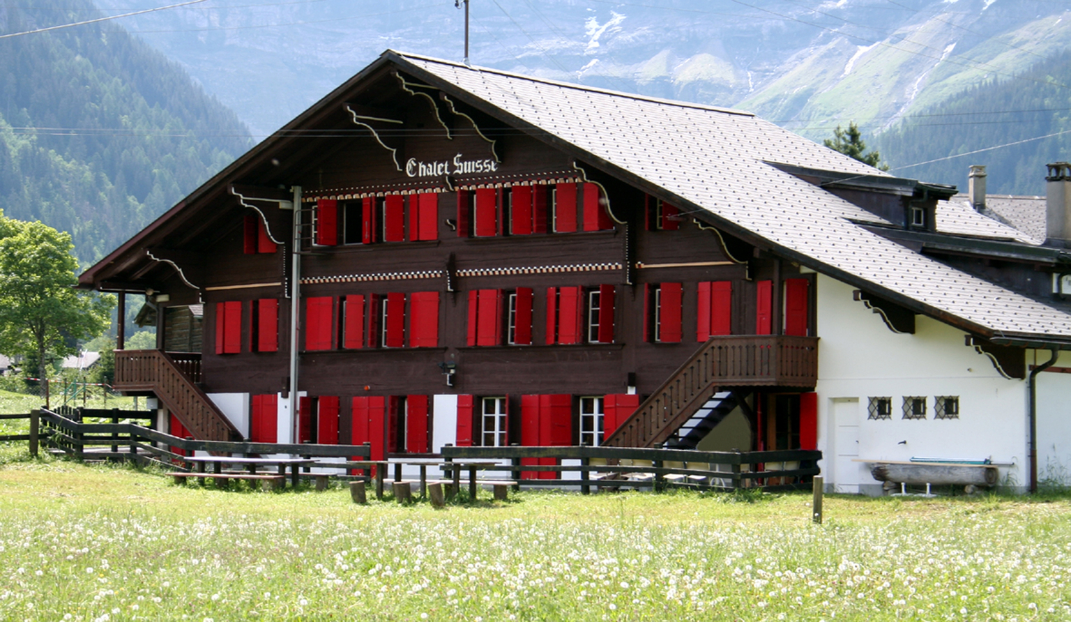 Le Chalet Suisse