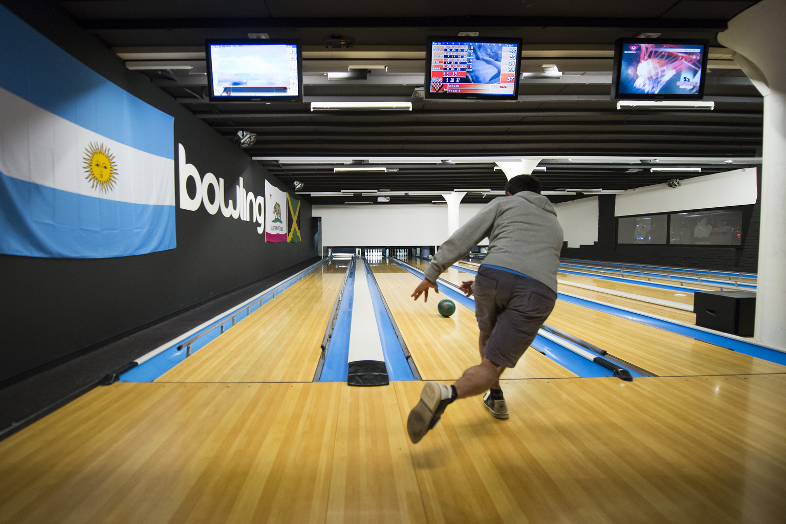 Bowling Sports Bar