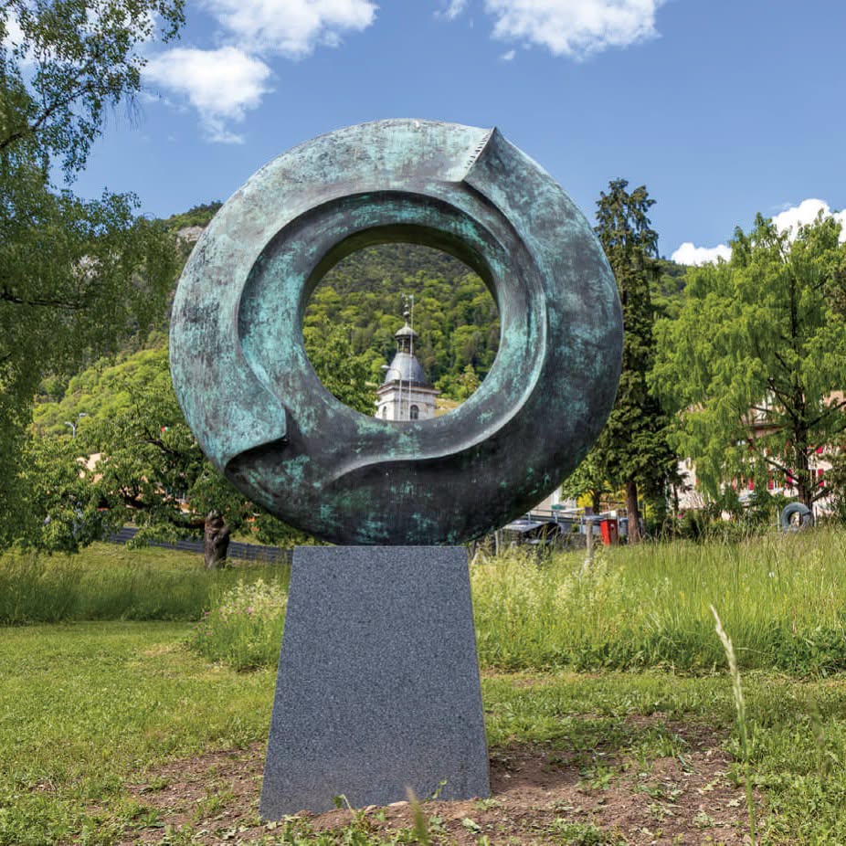 Guided walk : Ollon, its fountains and André Raboud
