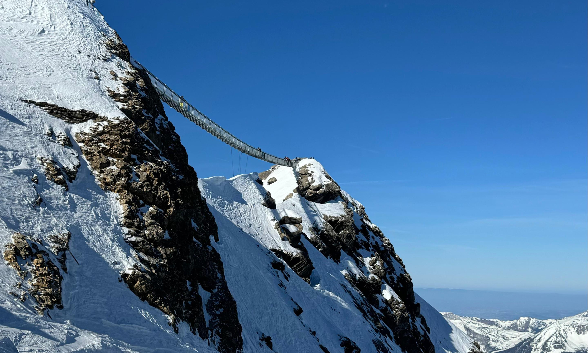 Der Peak Walk by Tissot, die höchste Hängebrücke der Welt