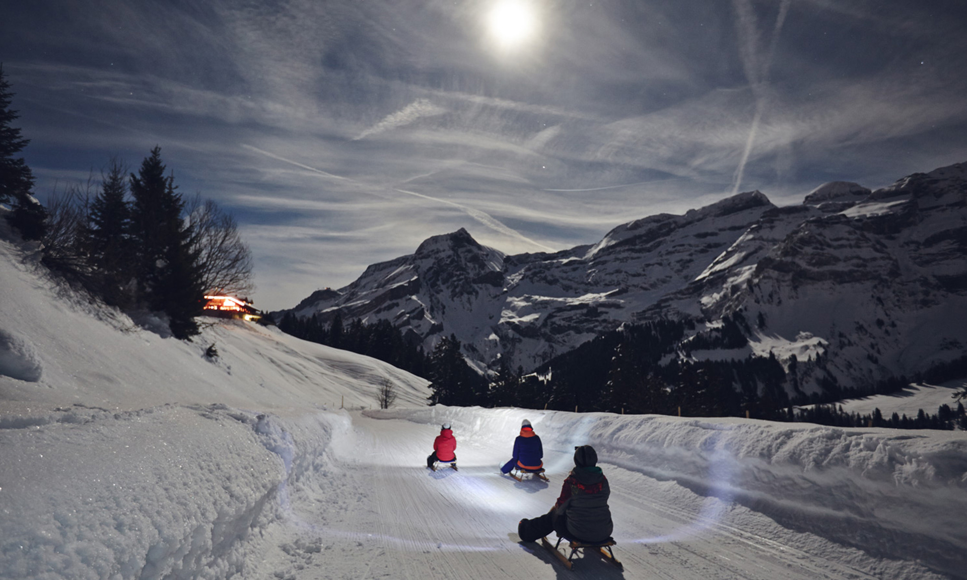 Mondscheinrodeln auf der Piste von Les Diablerets