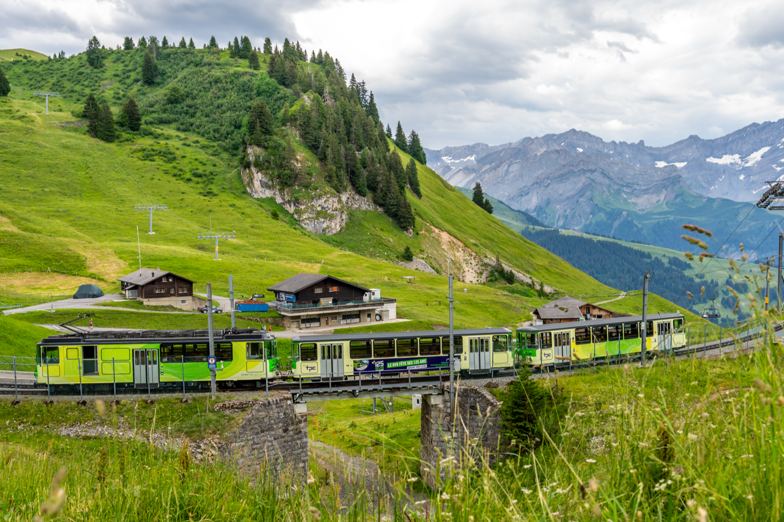 Mit öffentlichen Verkehrsmitteln nach Villars