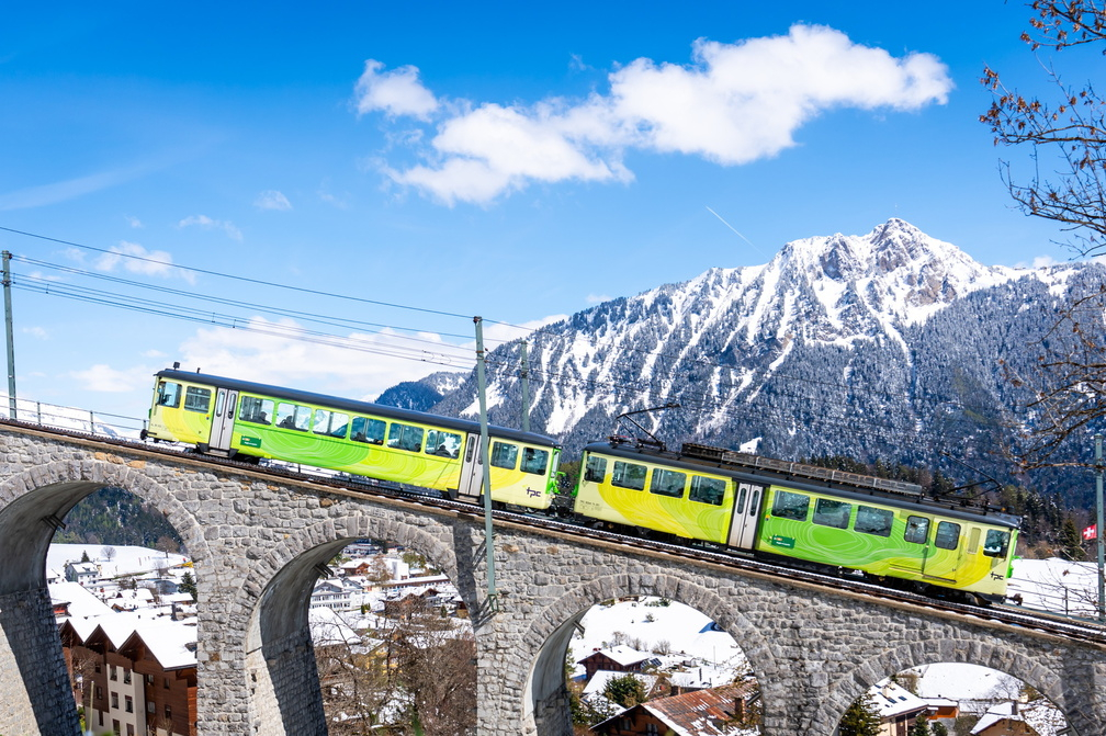 By public transport to Leysin