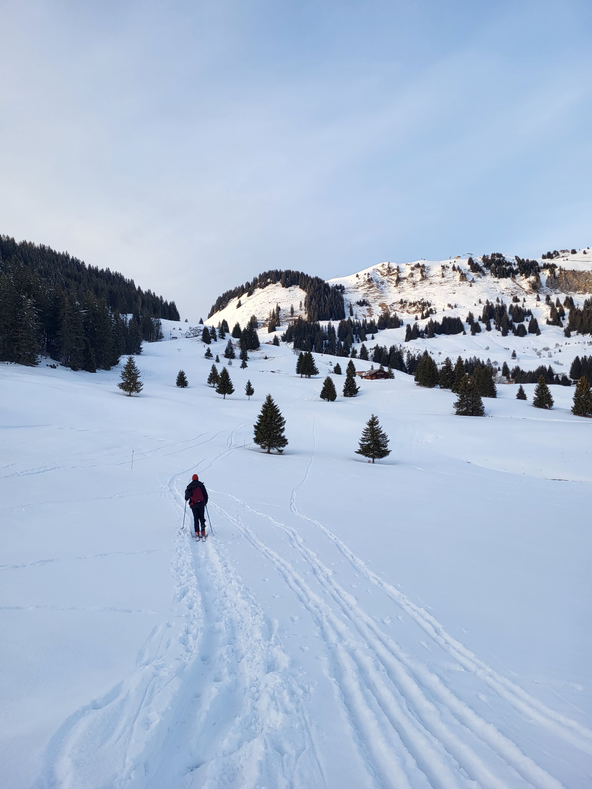 We reach the Golf de Villars, just in time for sunset