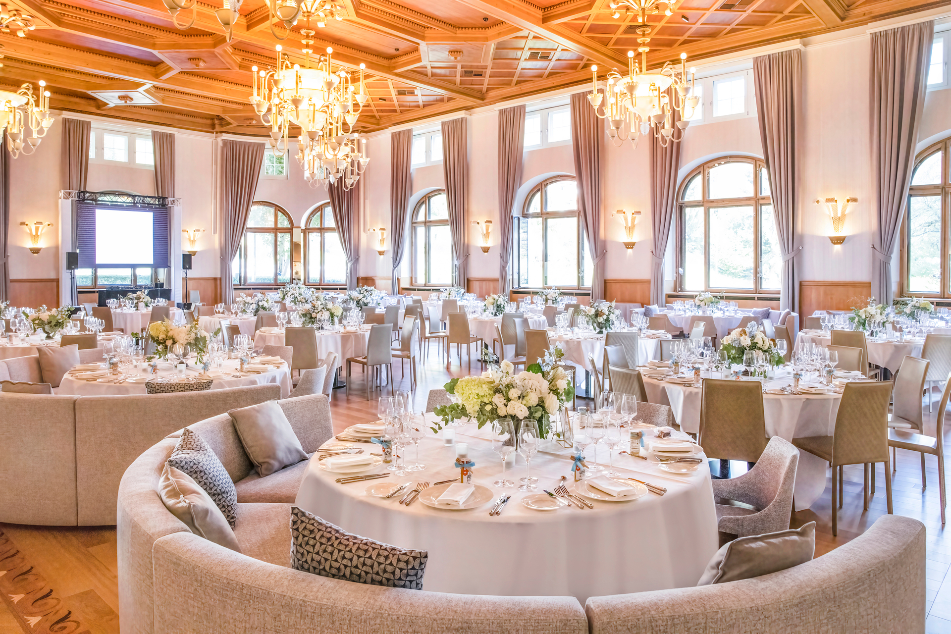  9. Renowned Restaurants 