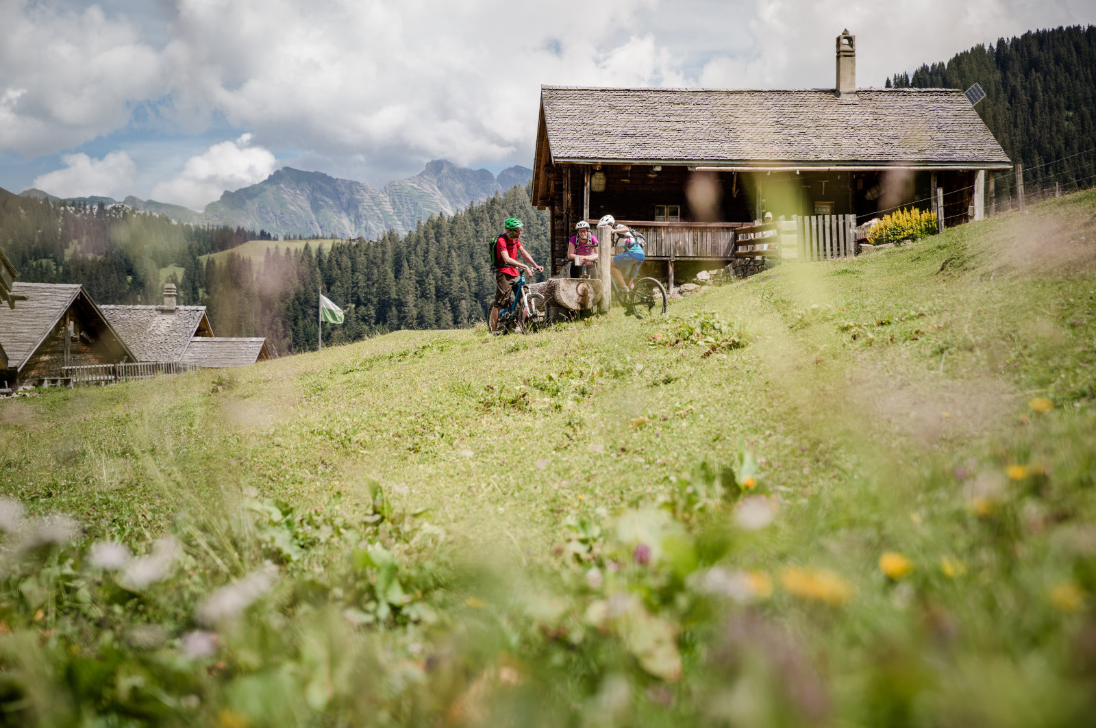 Die Abenteuerlustigen können den Weiler mit dem Mountainbike erreichen!