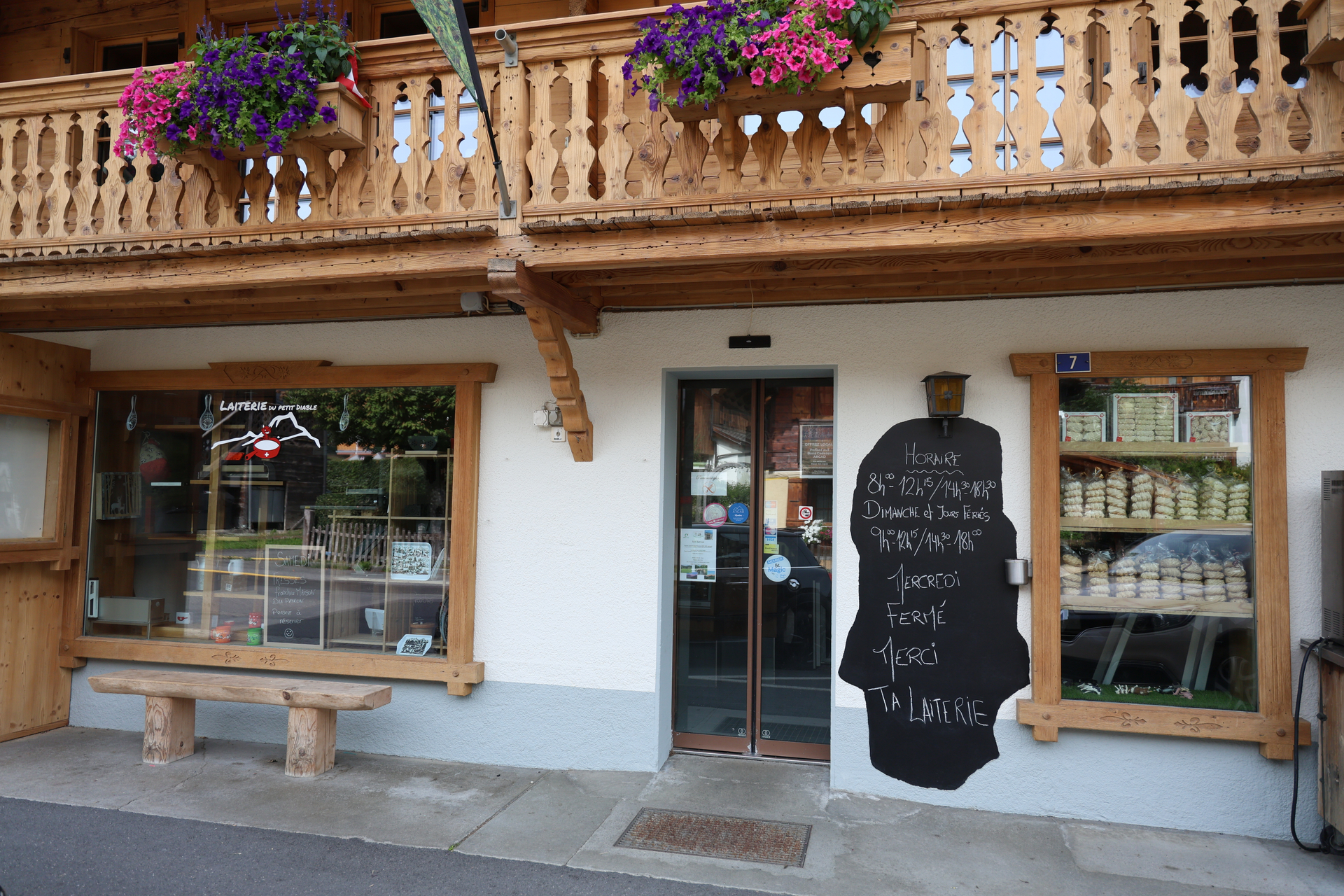 Fassade der Molkerei „Le Petit Diable“