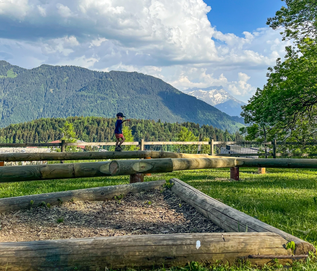 Zentrum Spielplatz - Sommer - Leysin