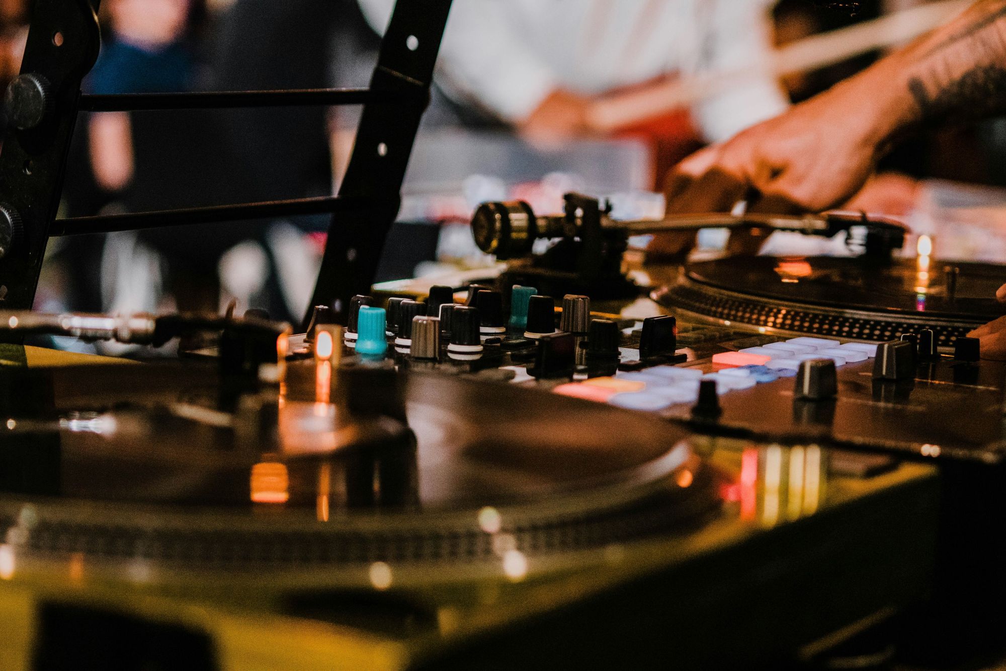 LIVE DJ Sets - VILLARS PALACE