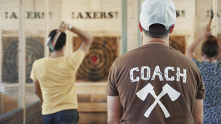 Lancer de hache avec « AXERS »