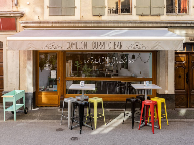 Comelon extérieur