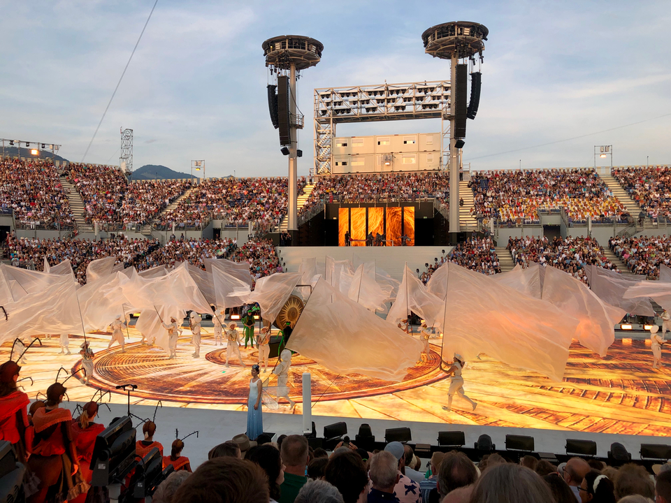 Fête des vignerons arène spectacle