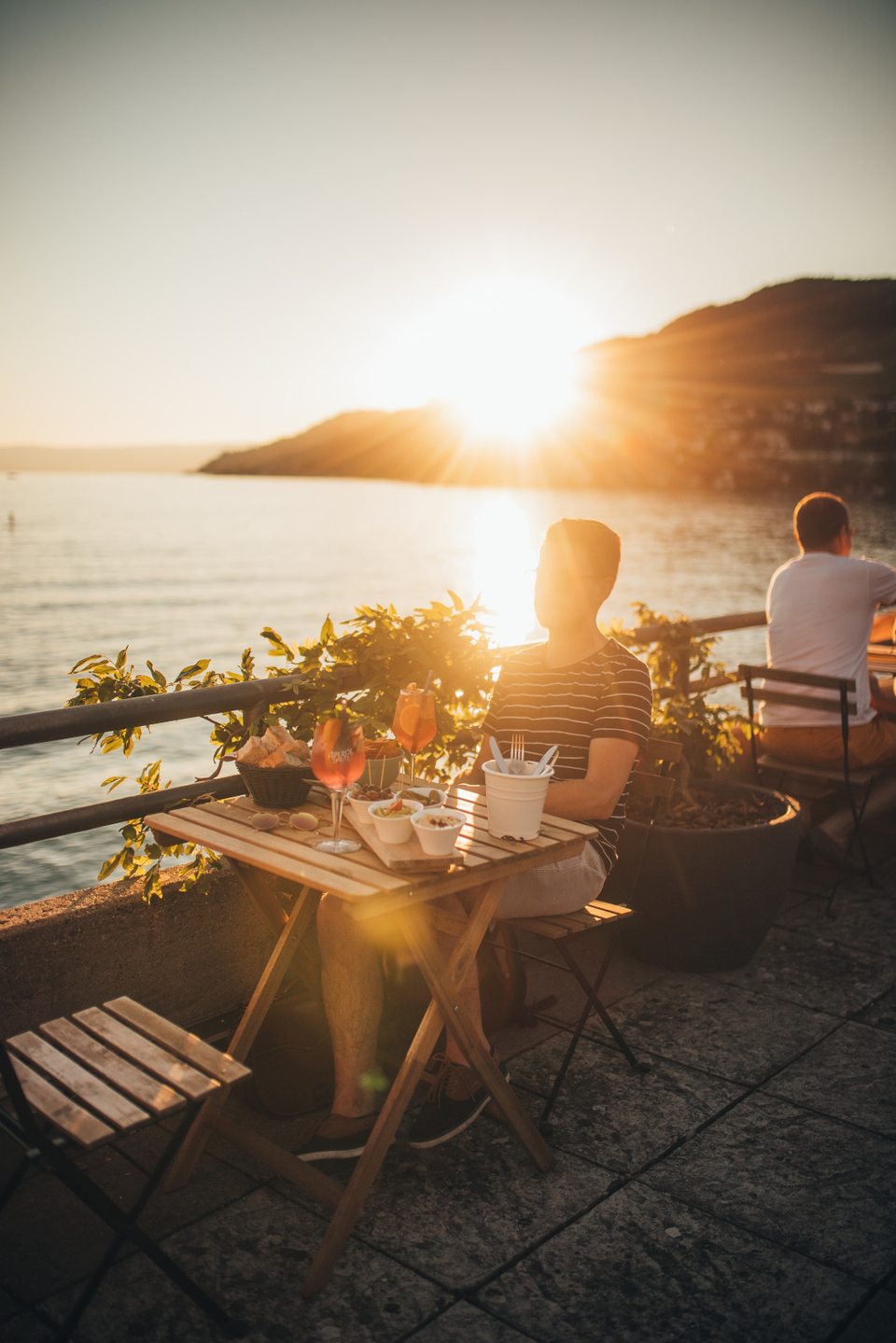 Aperitif in den Bains Payes am See