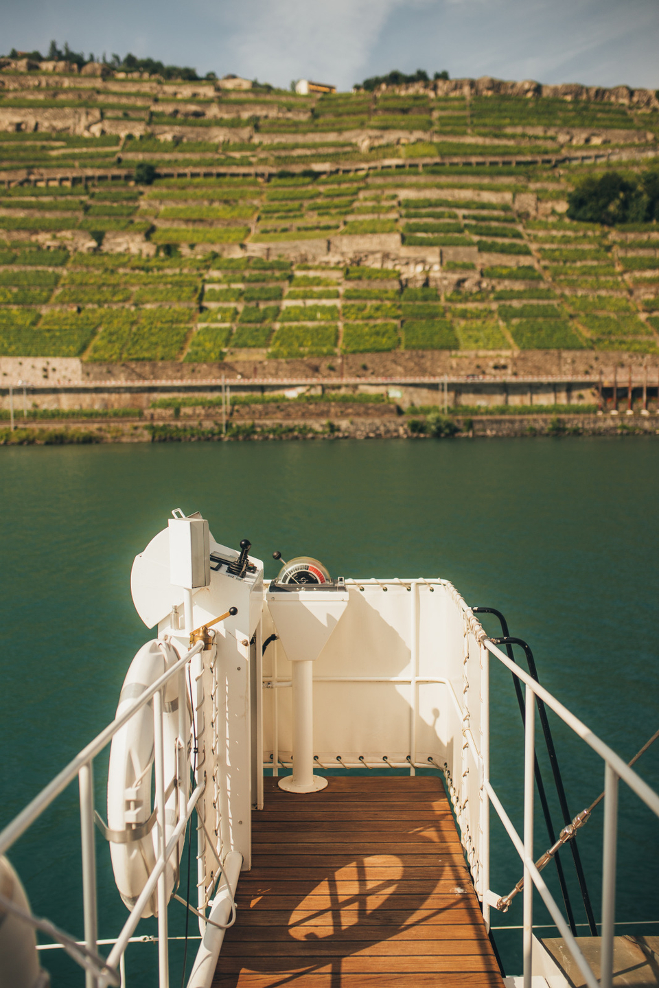 Blick auf Lavaux vom See aus