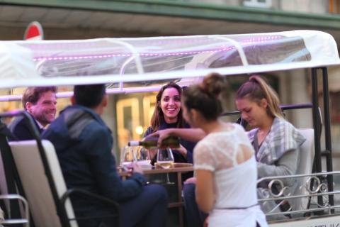 Fondue au fromage en TukTuk à Genève