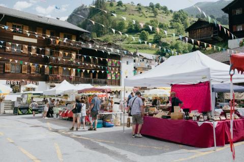 Marché hebdomadaire des Haudères