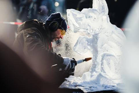 Sculpture sur glace à Saint-Moritz