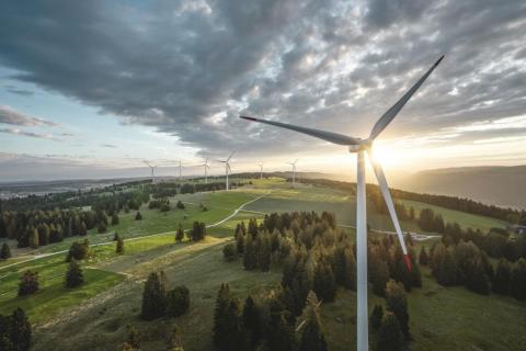 Visite d&rsquo;une centrale solaire et d&rsquo;une éolienne