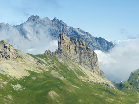 Le col est monté
