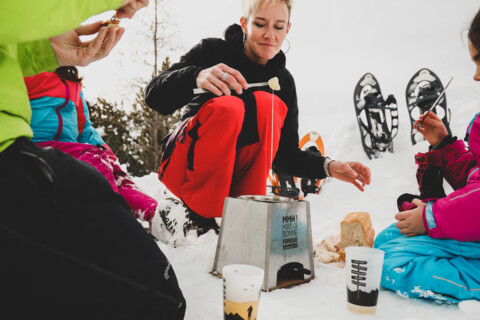 Rando hivernale et fondue en plein air à Chandolin