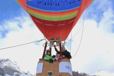 Vols captifs en ballon pour enfants – Château d&rsquo;Oex