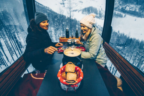 Fondue en télécabine – Saas-Fee