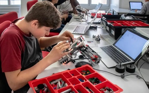 Camp d'été de robotique et de programmation à Château-d'Œx