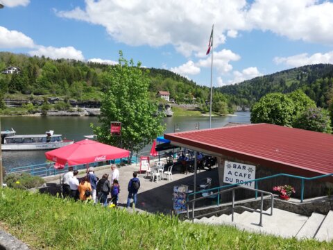 Apéro musical au port des Brenets