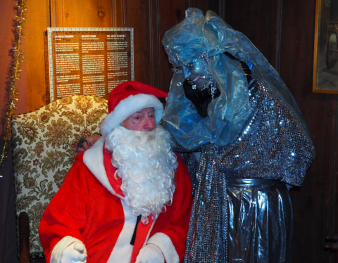 La Dame de Noël et Saint-Nicolas au Musée paysan et artisanal