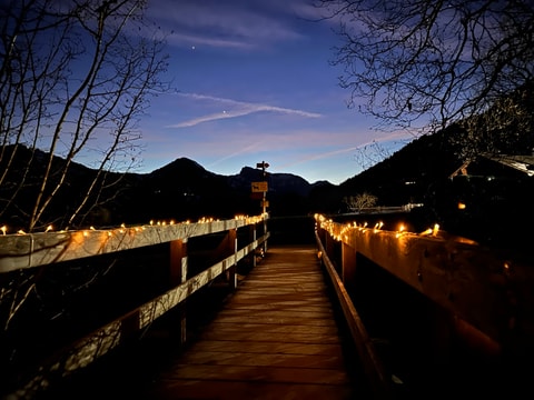 Balade féérique nocturne à Château-d'Oex