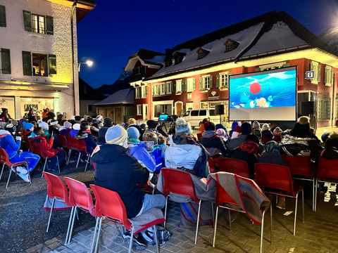 Cinéma en plein air à Château-d’Œx (VD)