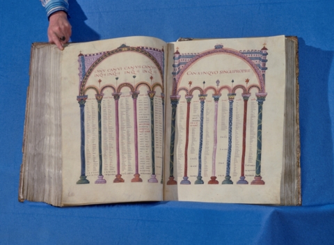 Sur les traces d’un chef-d’œuvre : la Bible de Moutier-Grandval au Musée jurassien d&rsquo;art et d&rsquo;his…