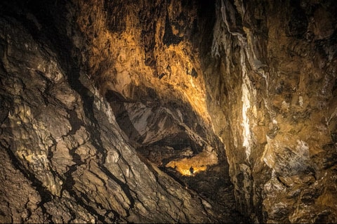Spéléologie – Découverte du continent invisible à Leysin (VD)