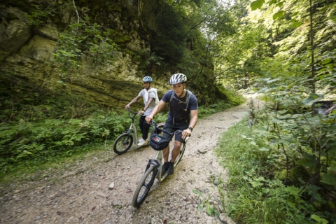 Trottinette dans les Franches-Montagnes