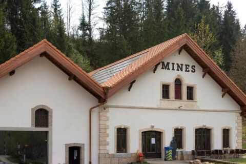 Mines d&rsquo;asphalte et Café des Mines