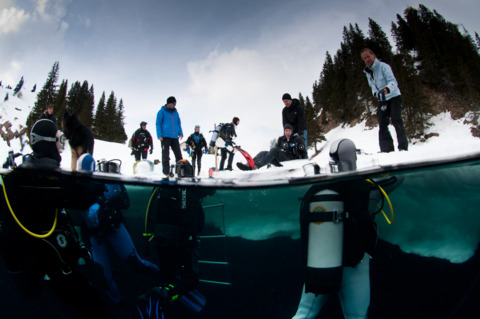 Plongée sous glace au lac Lioson (VD)