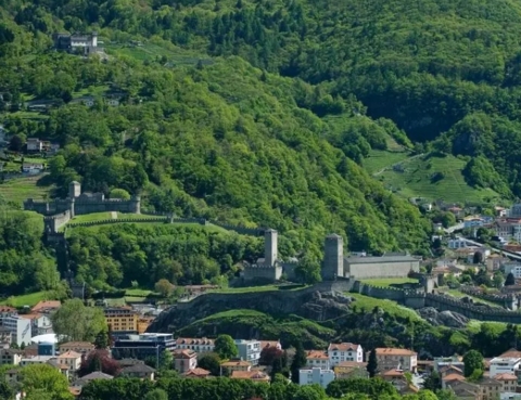 Les Châteaux et le marché de Bellinzone