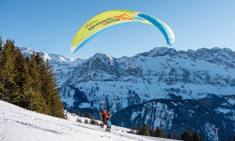 Basile Marclay – vol biplace en parapente à Champéry (VS)