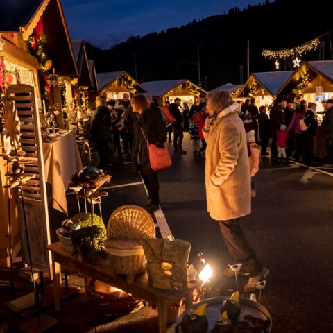 Lumières scintillantes au marché de Noël Kambly